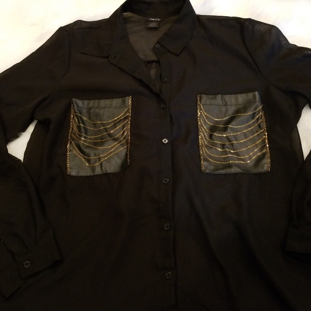 BUTTON DOWN BLOUSE - Picture 3 of 5